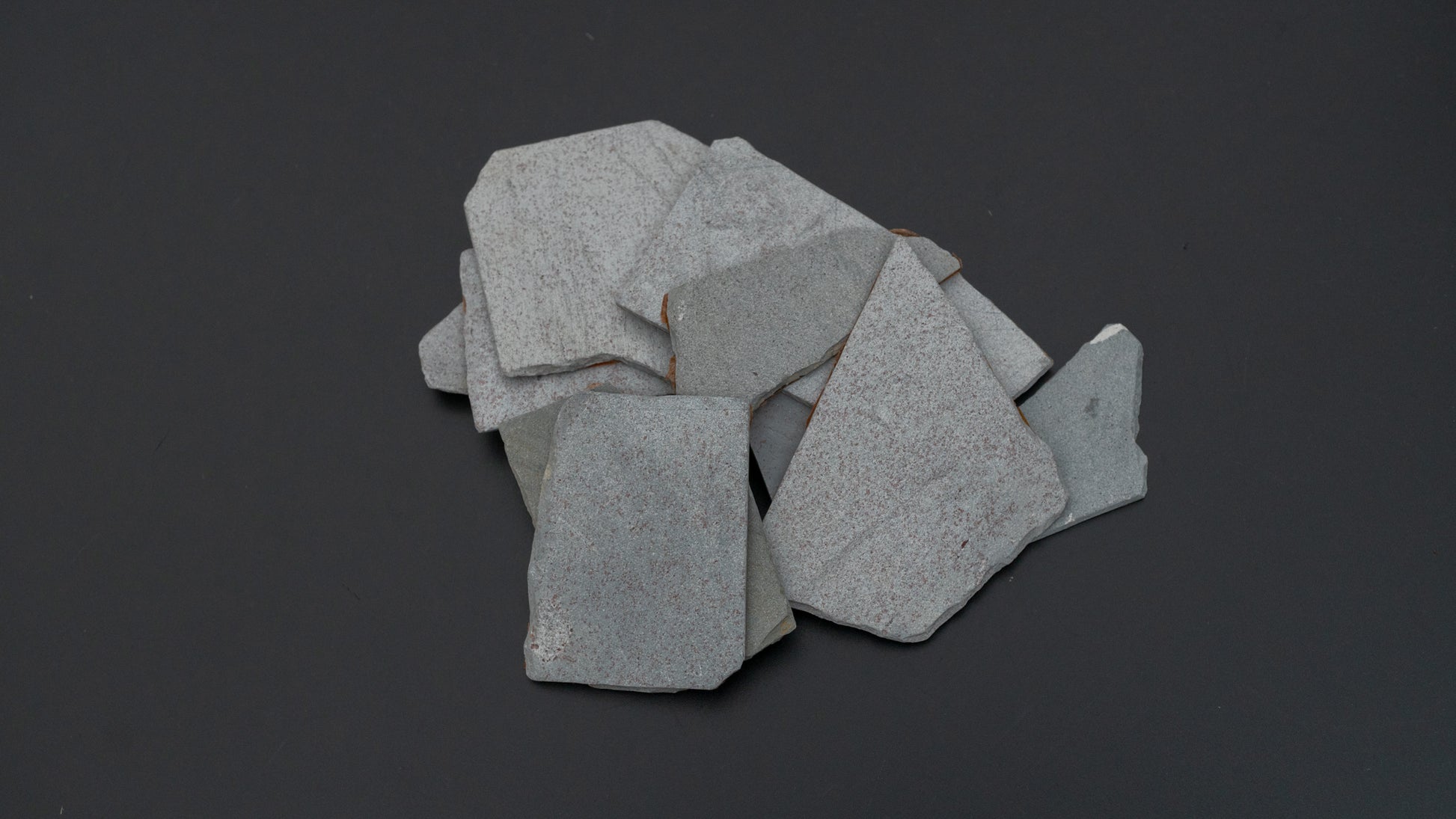 Hitohira Picked Uchigumori Hazuya Finger Stone 100g (with Washi Paper) - HITOHIRA