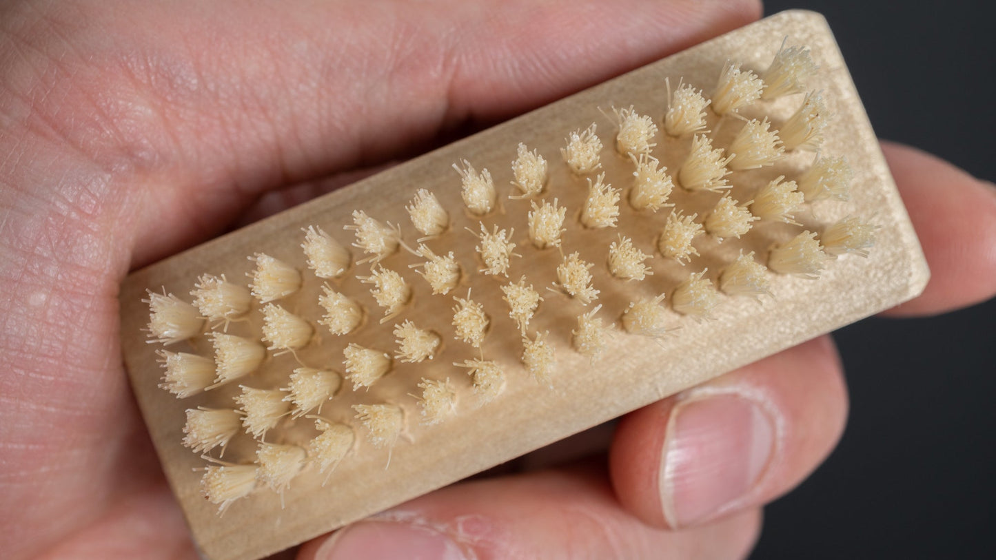 Kanaya Nail Cleaning Brush 70mm (Pig Hair) - HITOHIRA