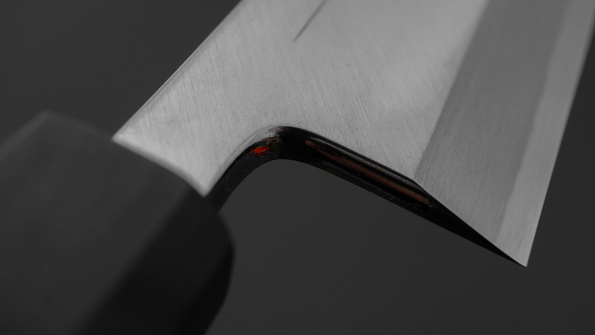 Hitohira Kikuchiyo Manzo Blue #2 Mioroshi Deba 210mm Ebony Handle (Saya)