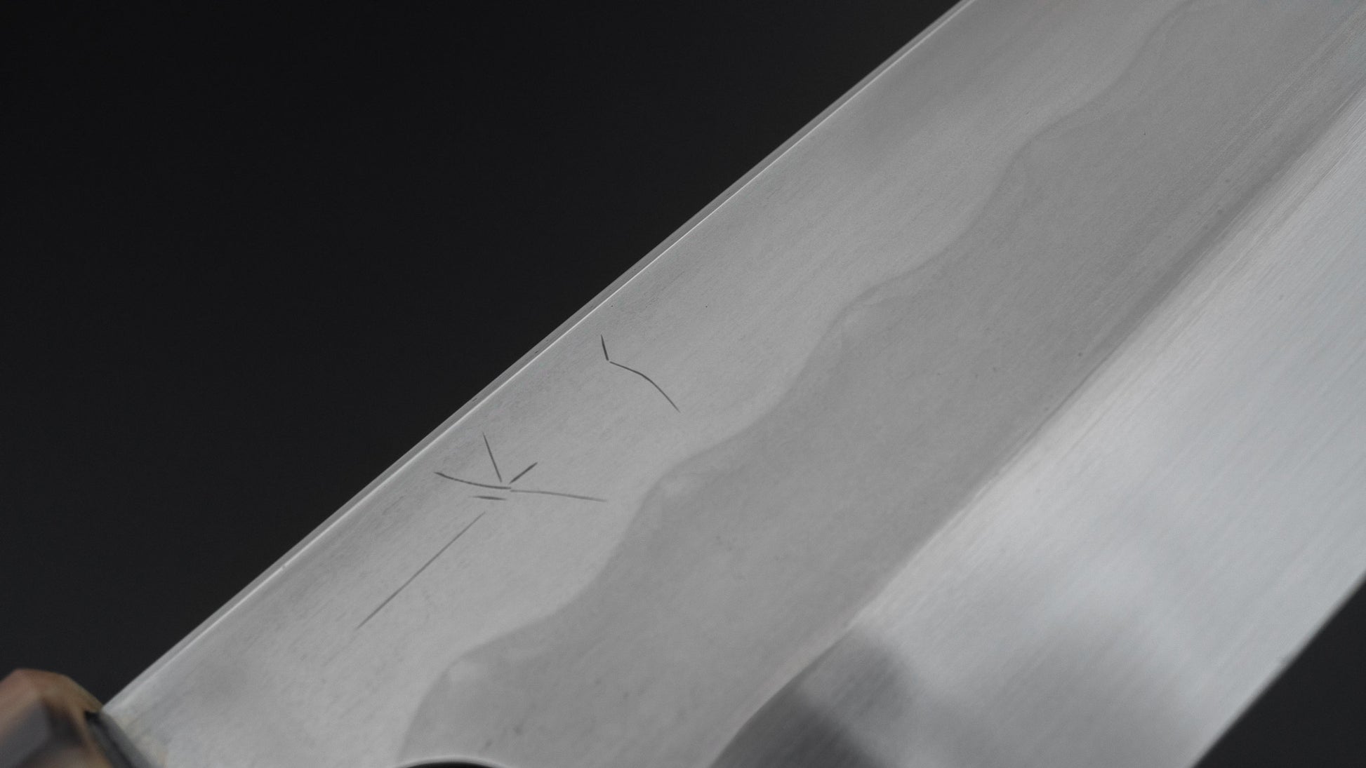 Hitohira Togashi White #1 Notaremon Mizu Honyaki Santoku 180mm Taihei Makassar Ebony Handle (#131/ Saya)