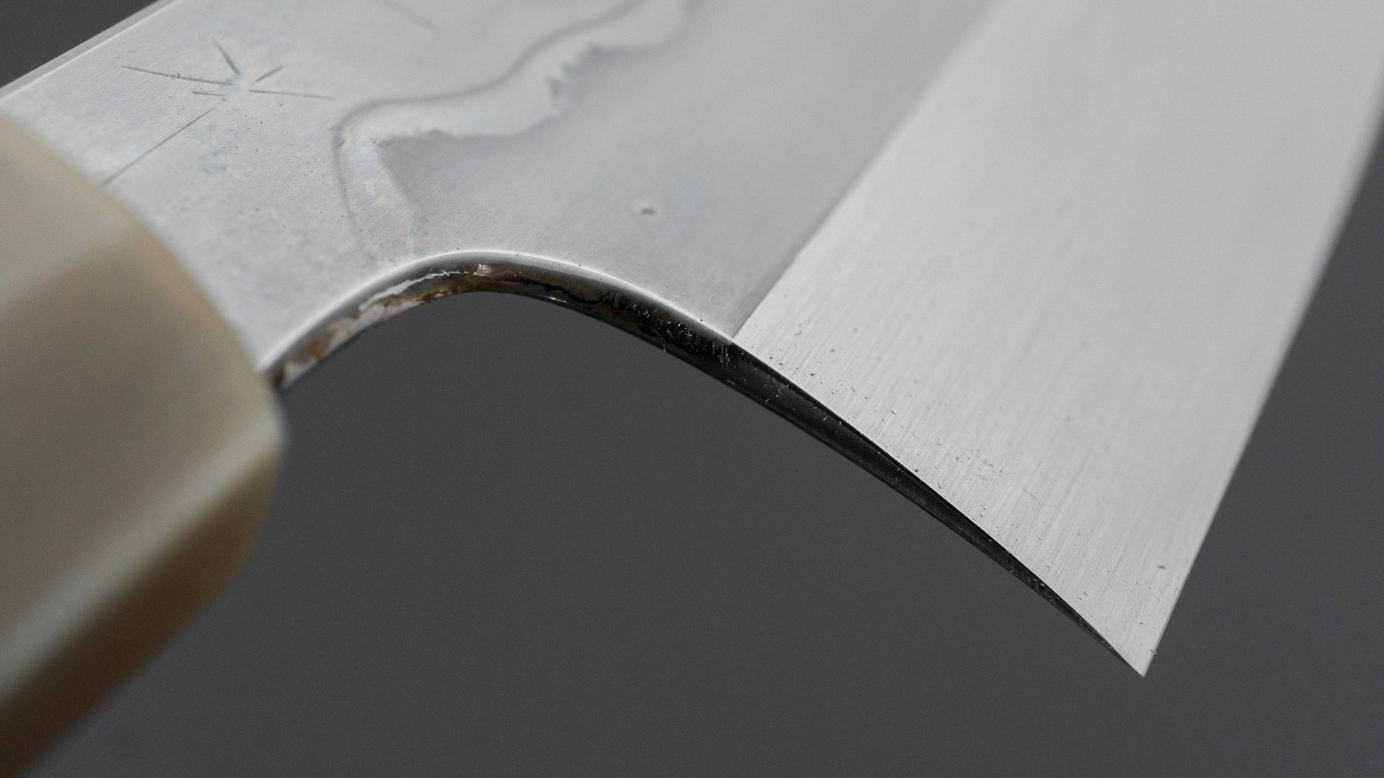 Hitohira Togashi White #1 Sanbonsugi Mizu Honyaki Santoku 180mm Taihei Makassar Ebony Handle (#147/ Saya)