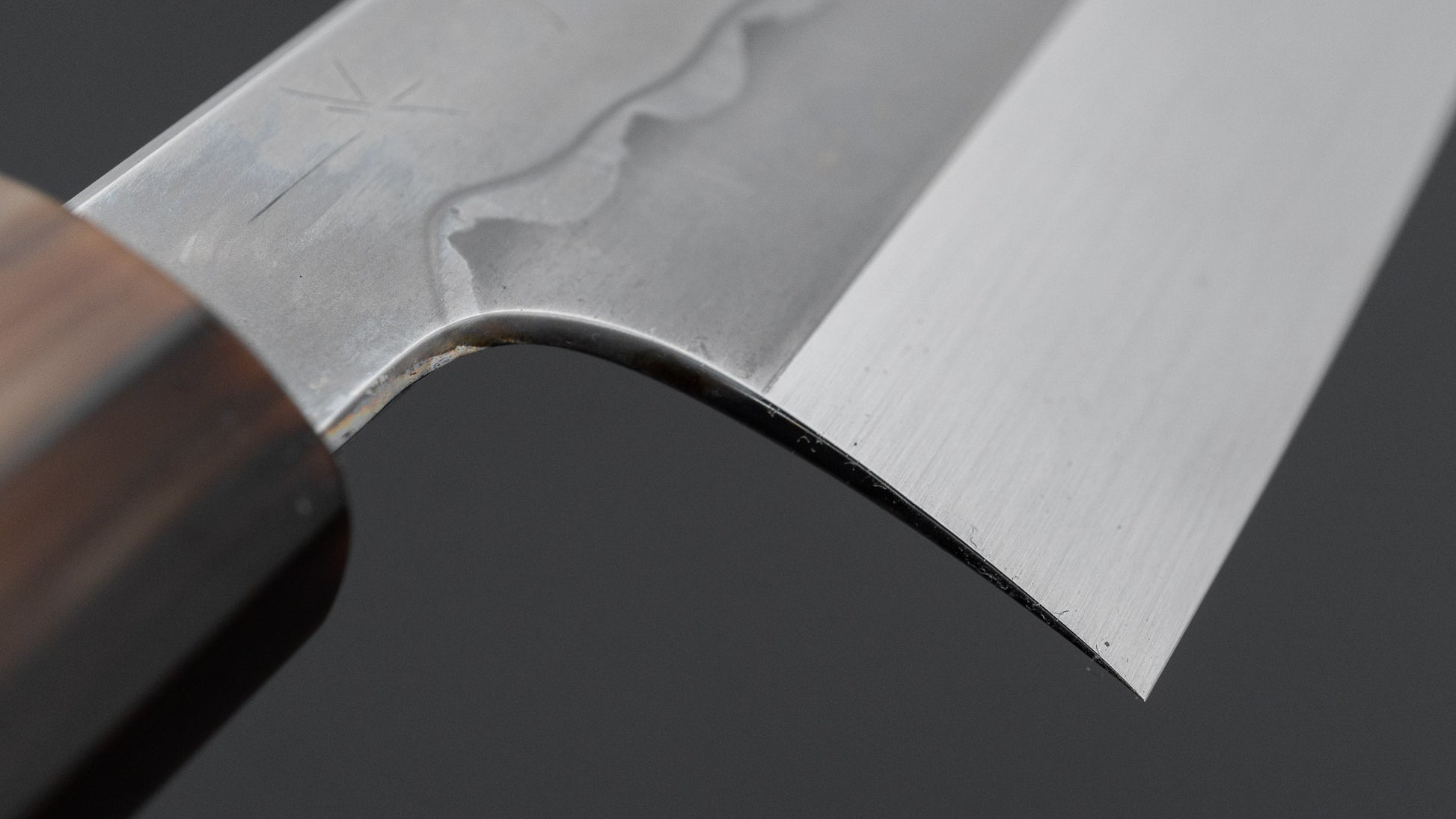 Hitohira Togashi White #1 Sanbonsugi Mizu Honyaki Santoku 180mm Taihei Makassar Ebony Handle (#148/ Saya)