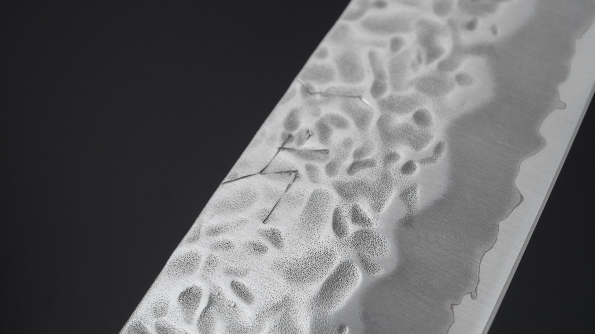 Hitohira Futana White #1 Migaki Tsuchime Santoku 170mm Walnut Handle