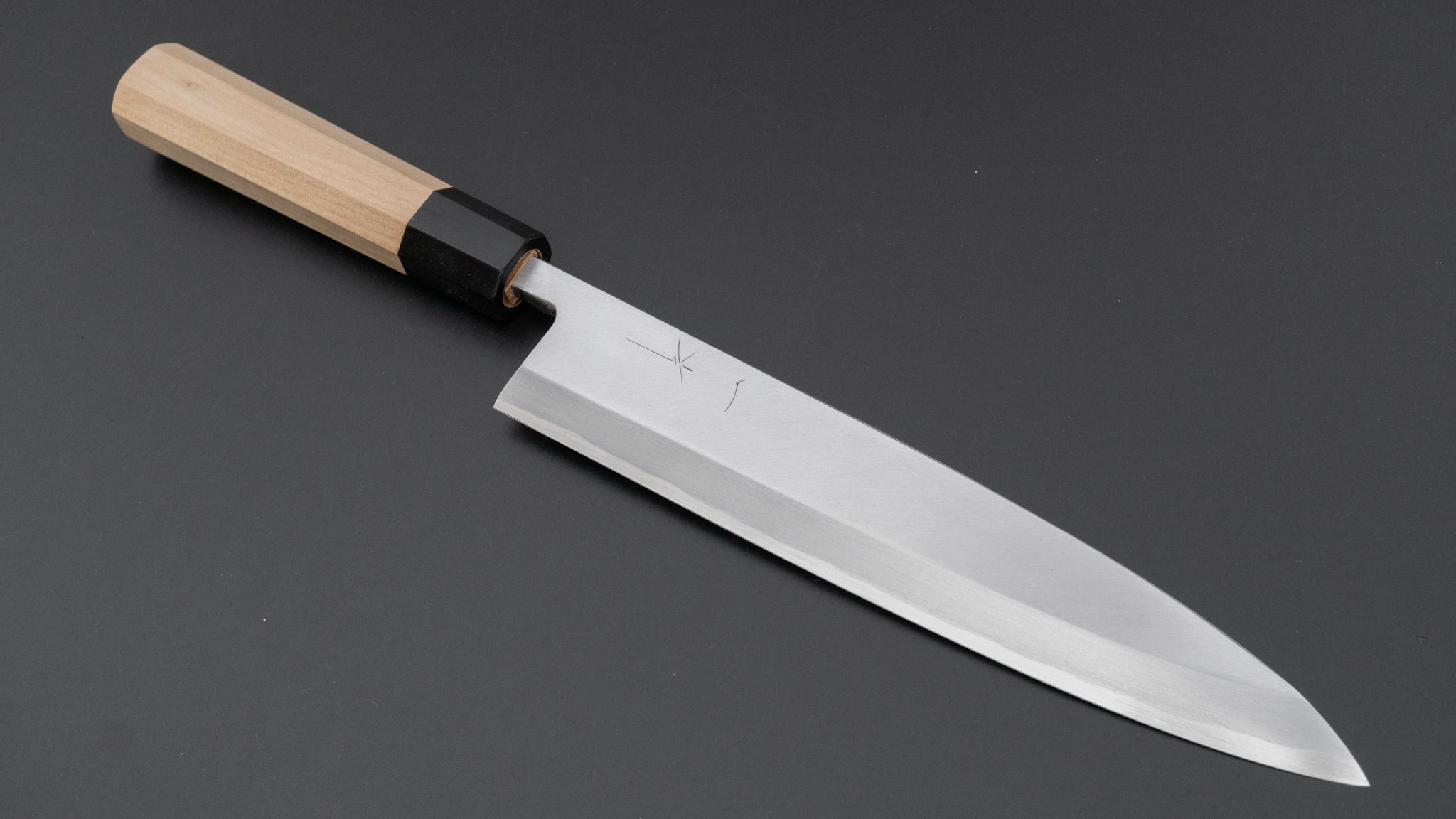 ひとひら 中川 万造 青二鋼 身卸出刃 240mm 朴柄 – HITOHIRA