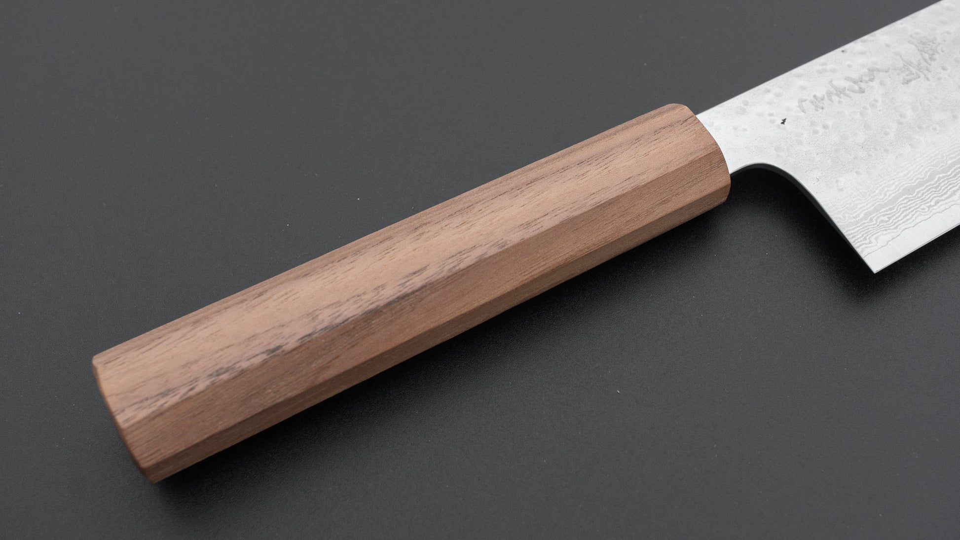 Makoto Kurosaki STK VG-7 Tsuchime Damascus Santoku 165mm Walnut Handle