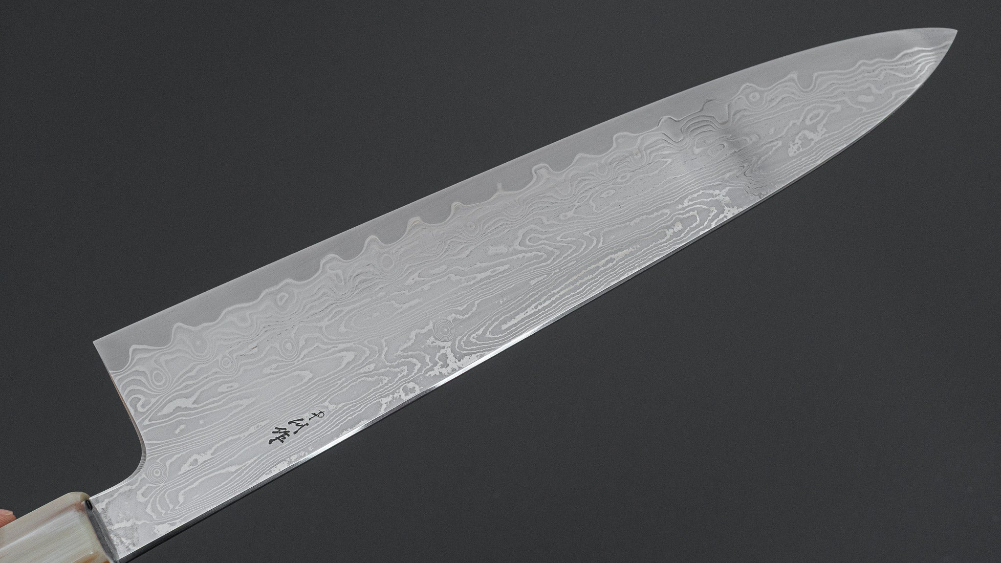 ひとひら 中川 以蔵 SG STRIX 牛刀 240mm 黒檀柄 – HITOHIRA