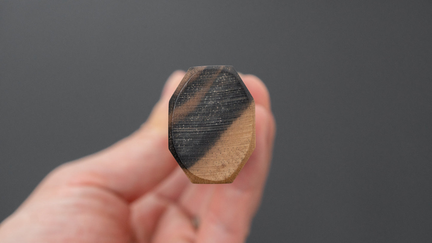 ひとひら 富樫 白一鋼 湾れ紋 水本焼 牛刀 240mm 黒柿柄 (#173)