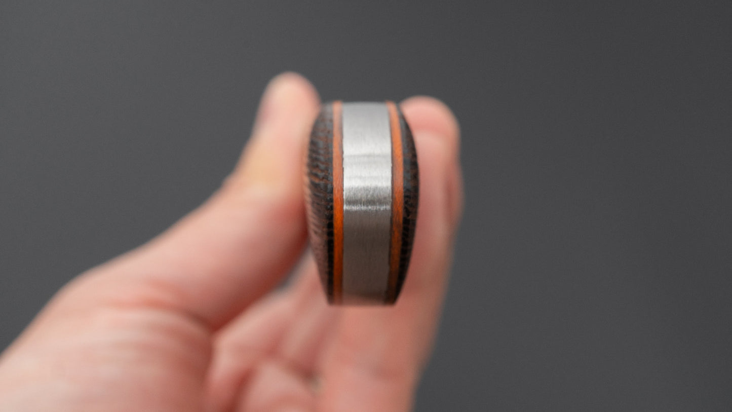 かじや次郎 鎚目 洋式 牛刀 240mm 鉄刀木柄 (#838)