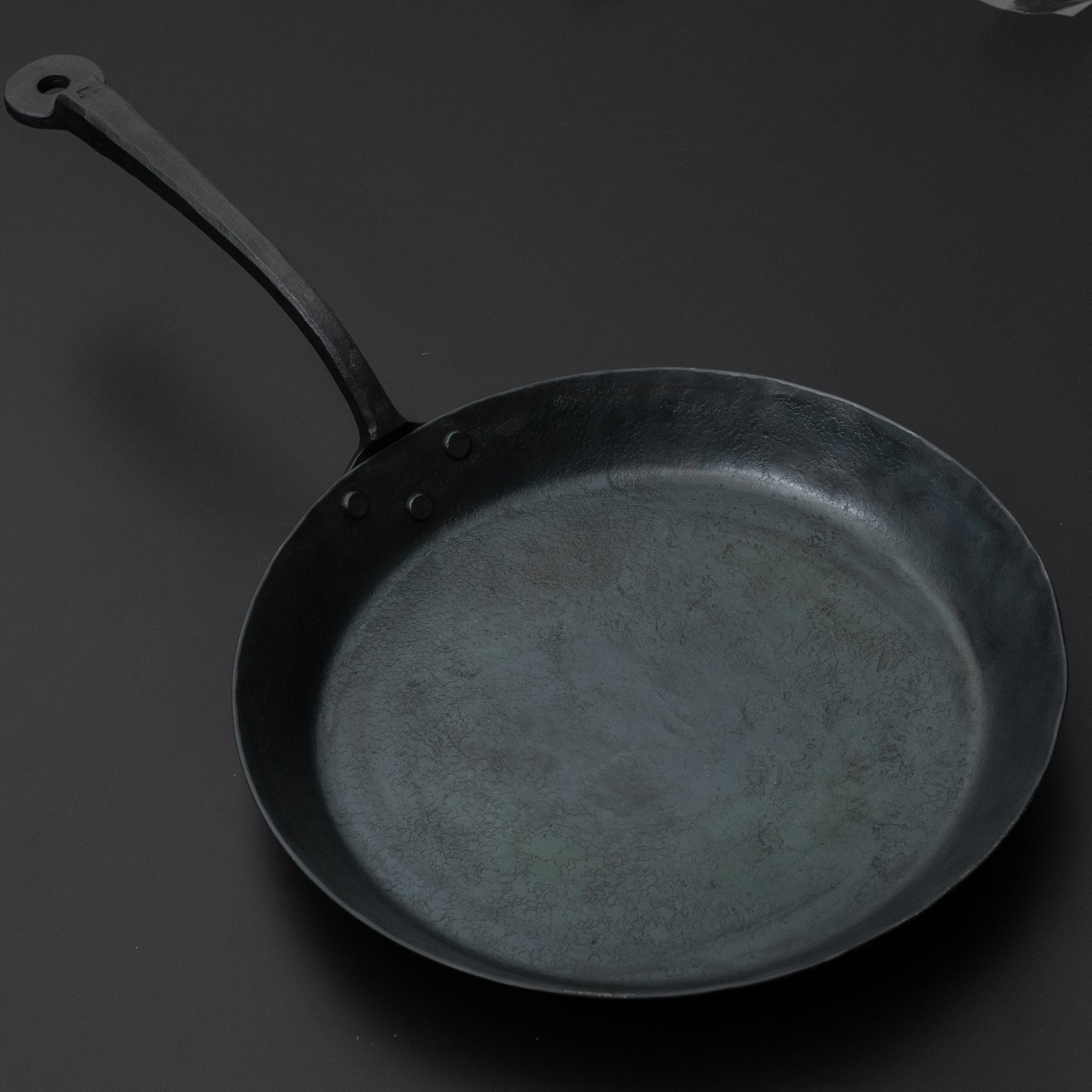 Kanatoko Hand Forged Iron Frying Pan 235mm Bottom Size (2.3mm/ Custom Ordered) - HITOHIRA