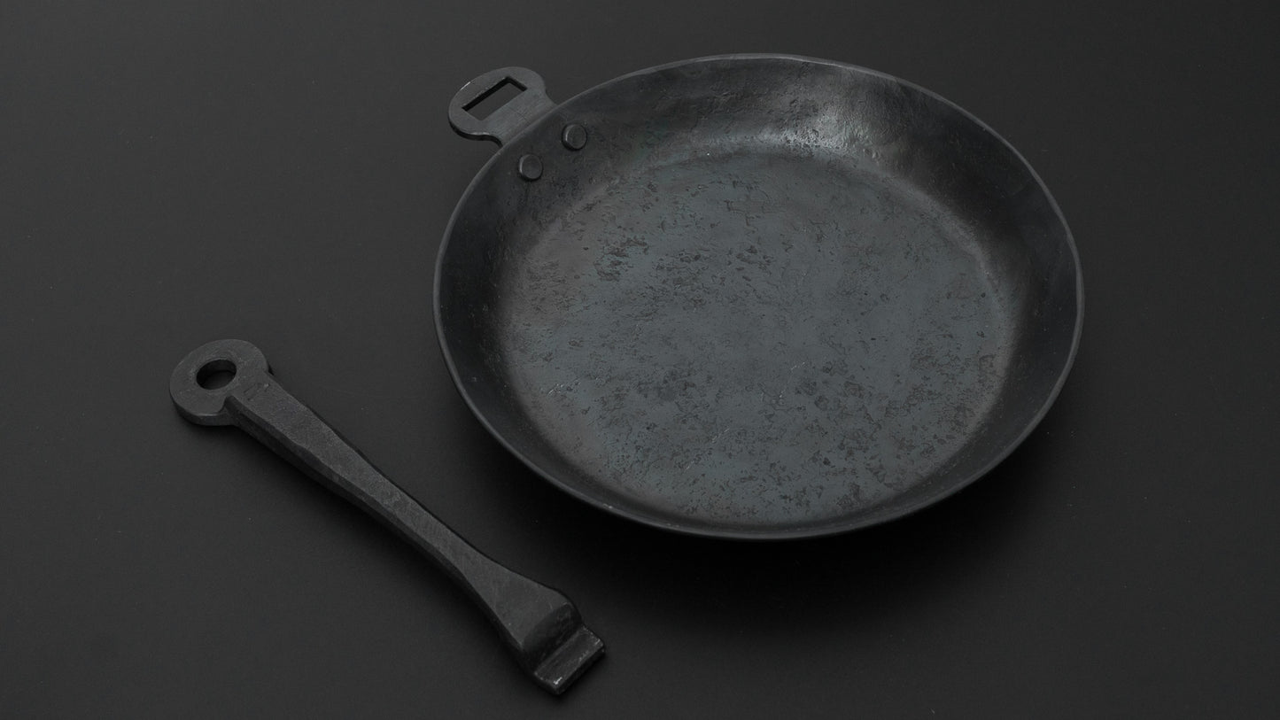 Kanatoko Hand Forged Iron Frying Pan (Removable Handle)