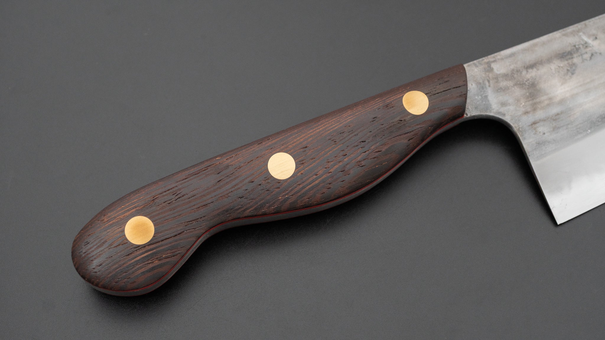 かじや次郎 鎚目 洋式 牛刀 240mm 鉄刀木柄 かじや次郎 鎚目 洋式 牛刀 240mm 鉄刀木柄 (#746) – HITOHIRA