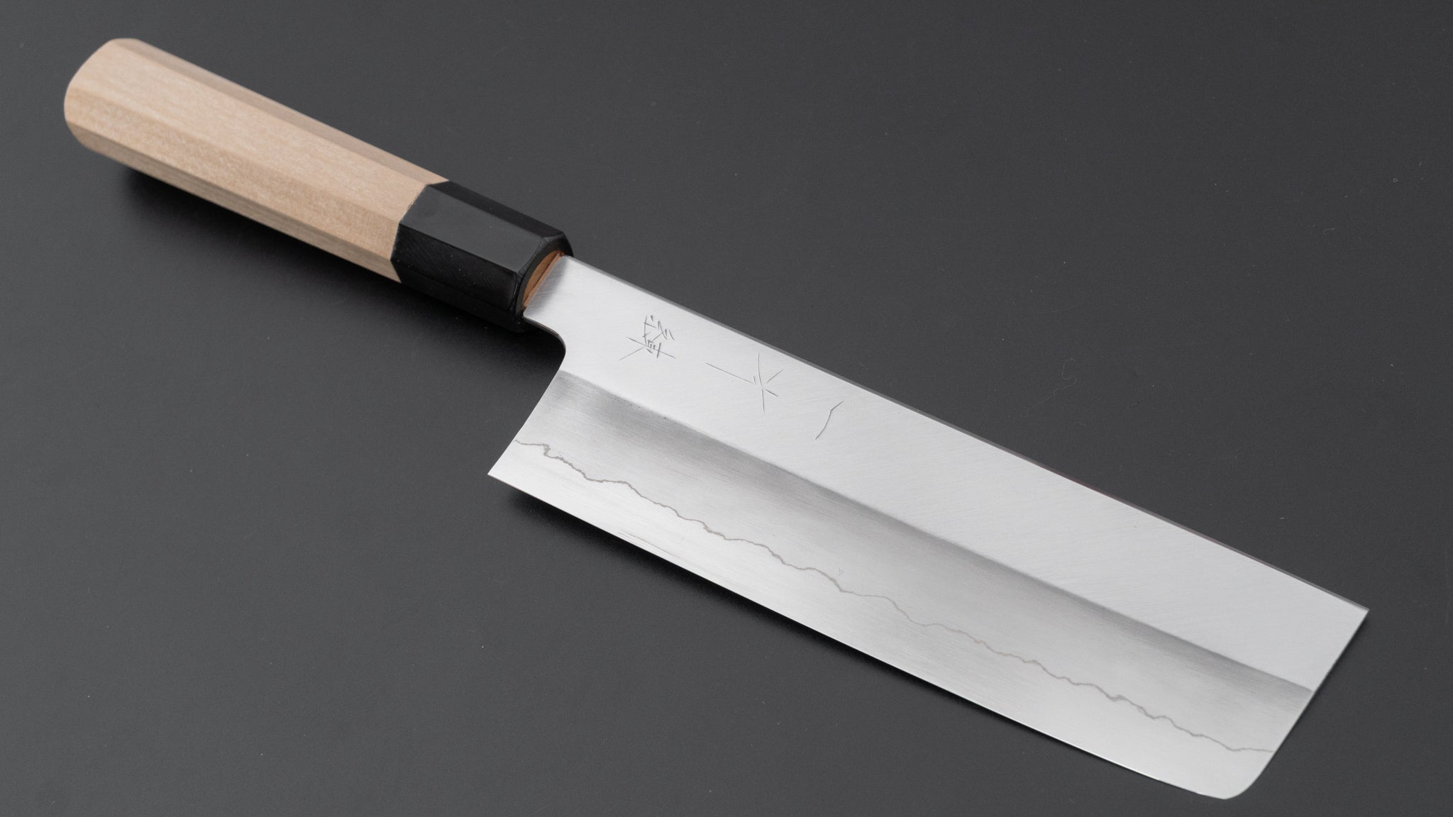 ひとひら 菊千代 練 銀三 菜切 180mm 朴柄 – HITOHIRA