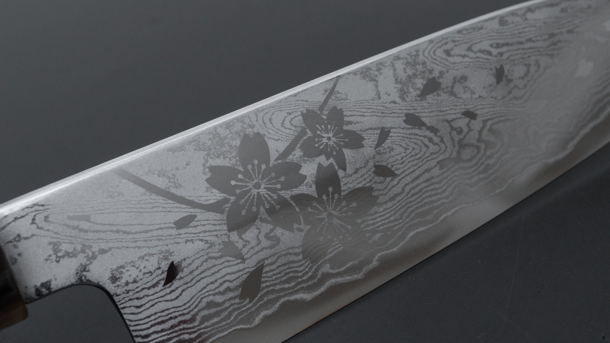 ひとひら 菊千代 老 V金10号 桜ダマスカス 三徳 桜柄 – HITOHIRA