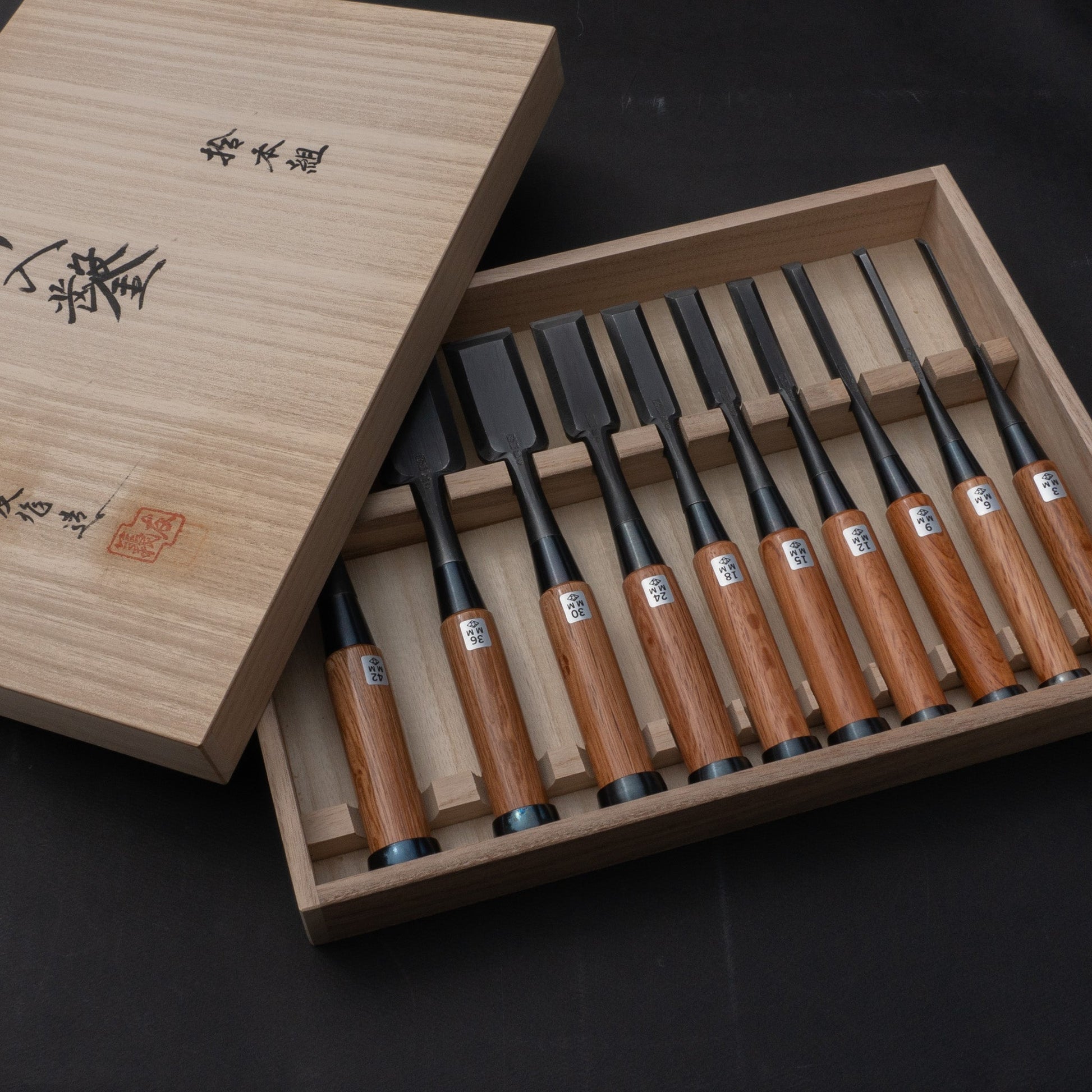 Morihei Yoshitomo Chisel 10 Set (with Kiri Box) | HITOHIRA