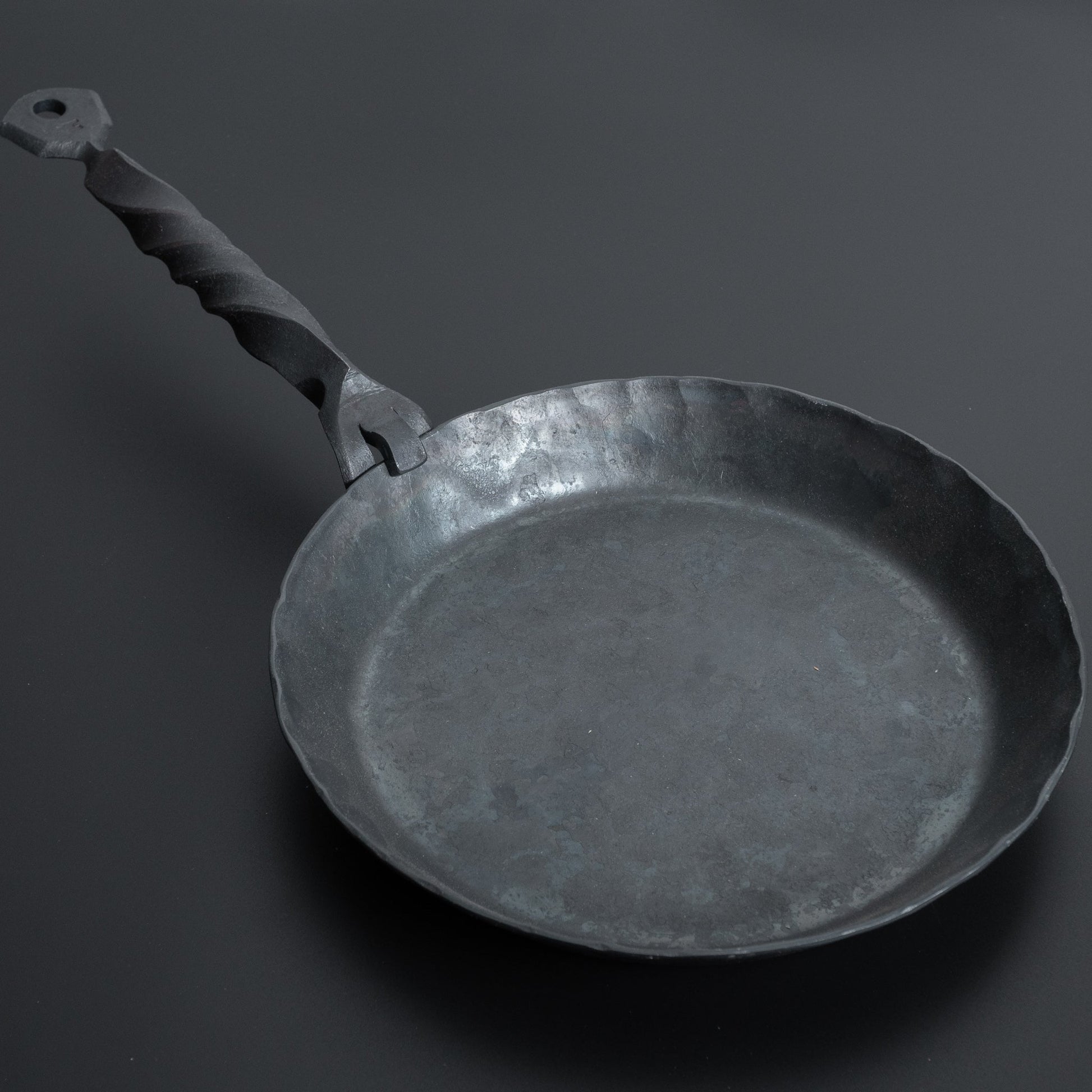 Kanatoko Hand Forged Iron Frying Pan (Removable Handle/ Nejiri) - HITOHIRA