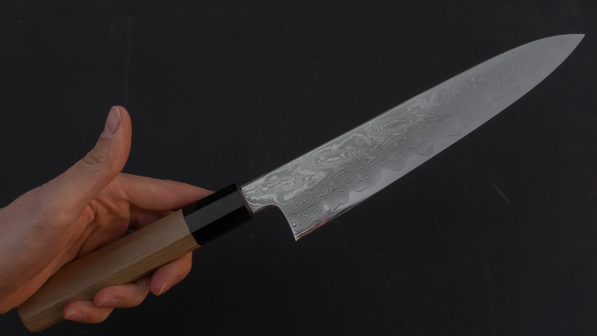 合羽橋 つば屋 玉目 鍛造 V金10号 ダマスカス 牛刀 210mm 朴柄 – HITOHIRA