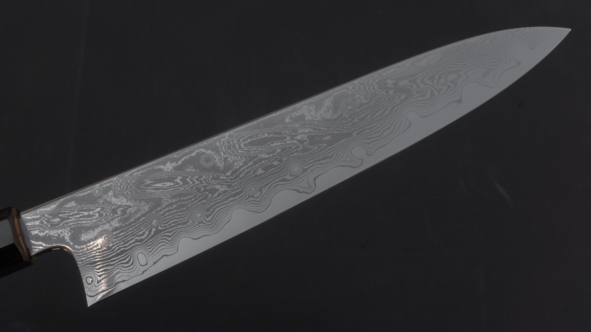 合羽橋 つば屋 玉目 鍛造 V金10号 ダマスカス 牛刀 210mm 朴柄 – HITOHIRA